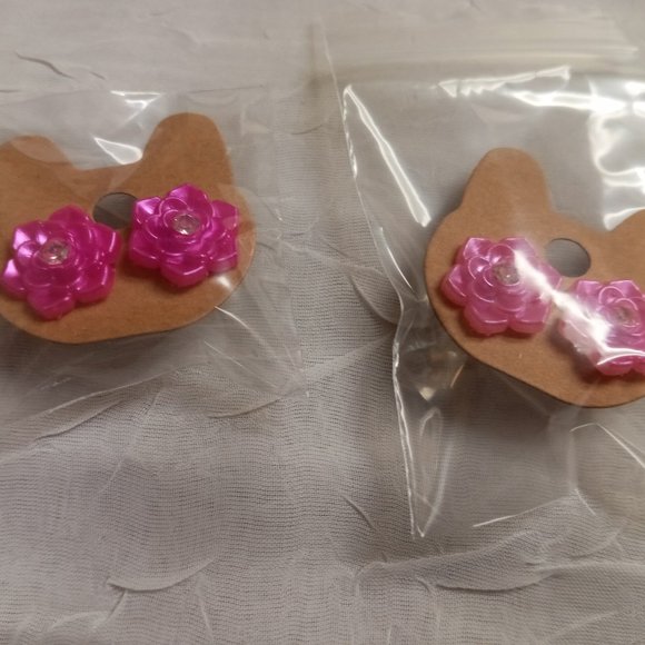 Two Pair Handmade Hand Crafted Glued Resin Flower Stud Earrings Jewelry #50 - Picture 13 of 13